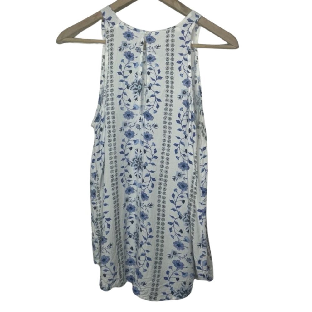 OLD NAVY | Blue and White Floral Sleeveless Racerback Blouse | Size M - Picture 3 of 8